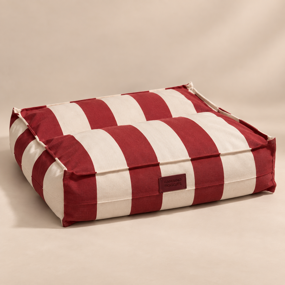Cama desenfundable e impermeable para perros