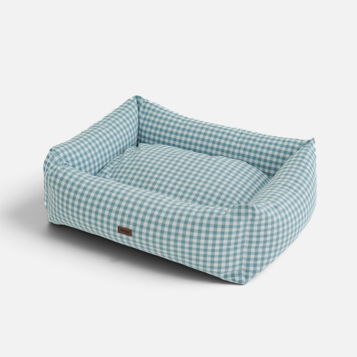 Cama para perros BIMBAS BRAND con estampado vichy en color verde, desenfundable, impermeable y hecha a mano.