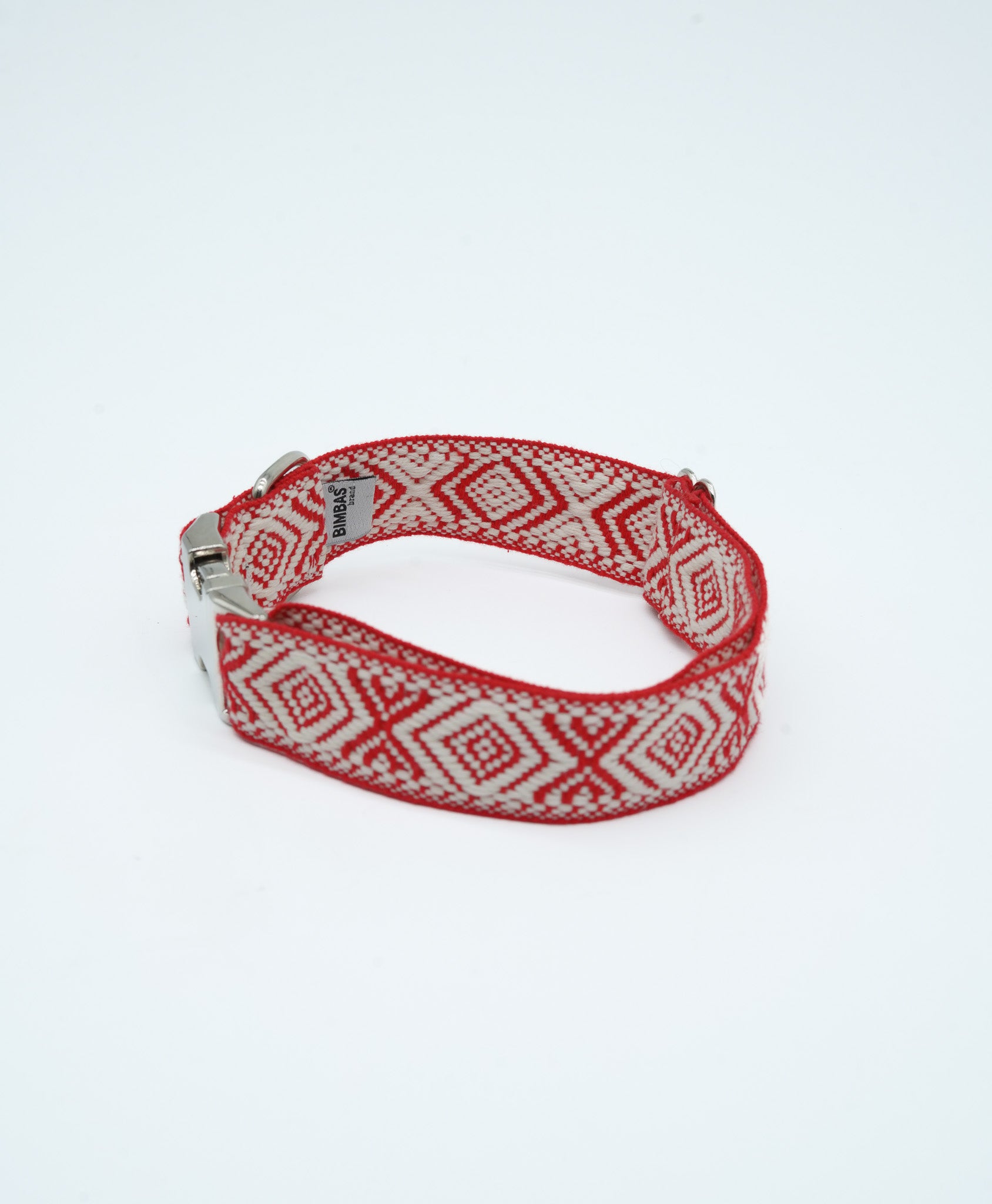 COLLAR PARA PERROS BORDADO ROJO