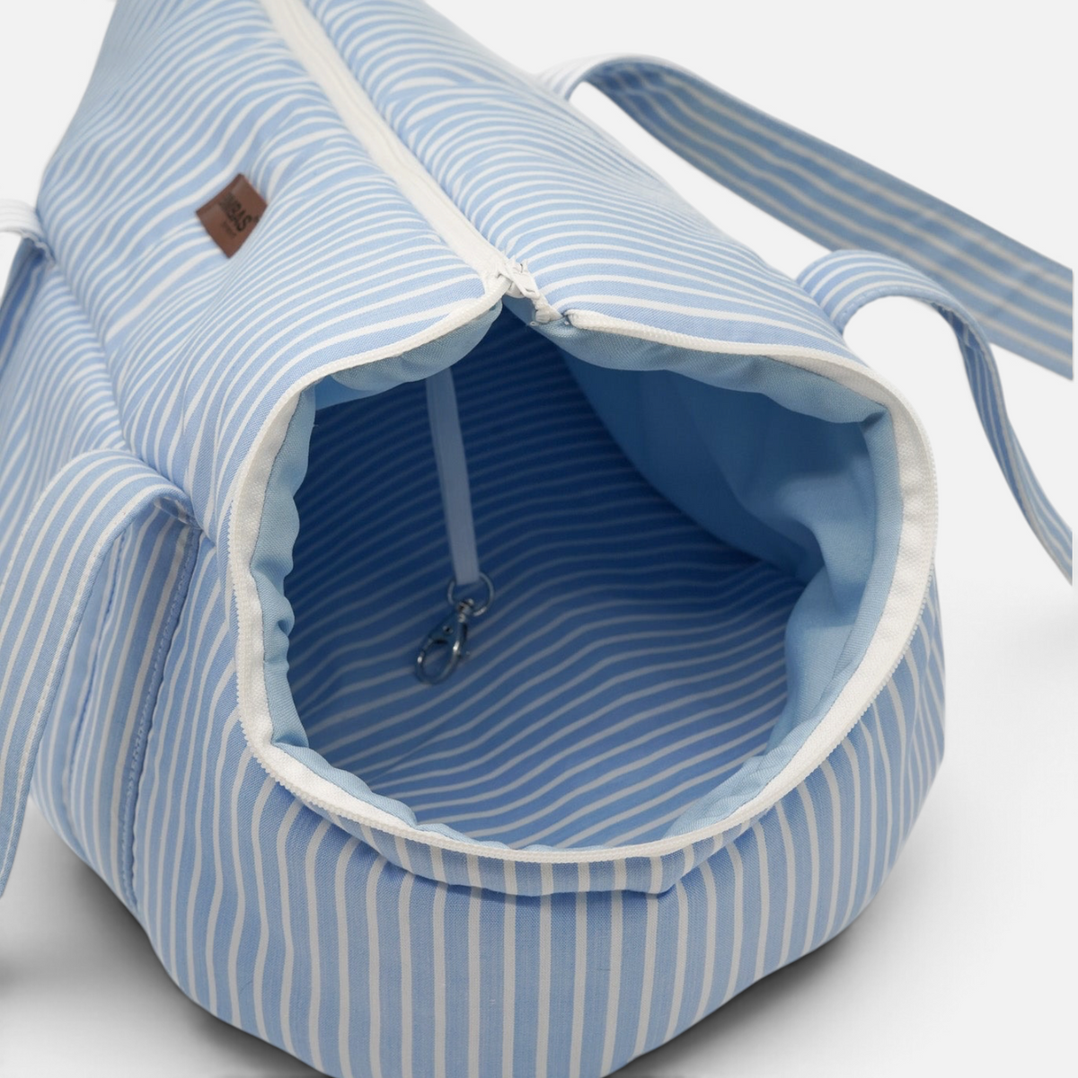Transportín acolchado BIMBAS BRAND para perros en algodón azul a rayas con cremallera y enganche de seguridad interior