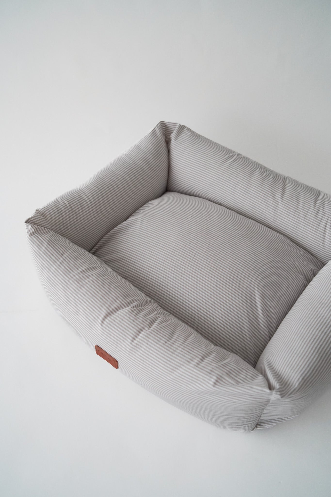 CAMA PARA PERROS DESENFUNDABLE MONIK