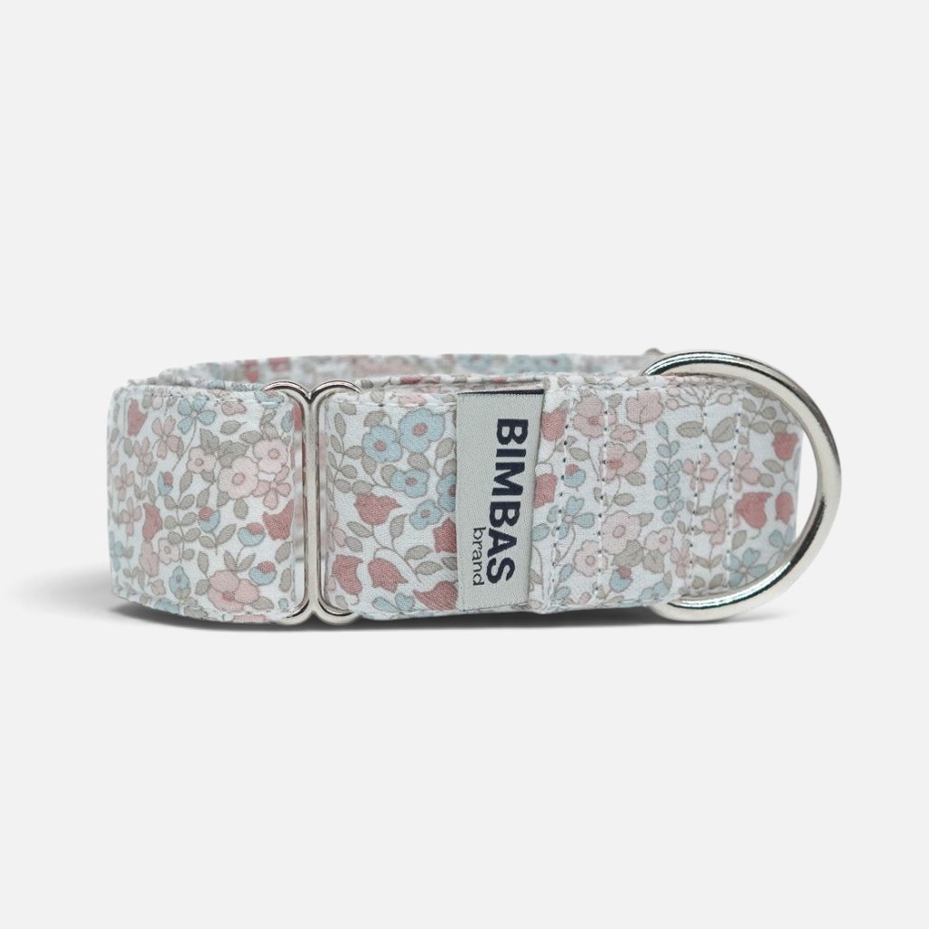 Collar Martingale Roser de BIMBAS BRAND con estampado floral en tonos pastel y anillas de metal resistentes