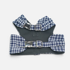 Arnés chaleco BIMBAS BRAND para perros con estampado de cuadros azul y blanco, malla transpirable y cierres metálicos