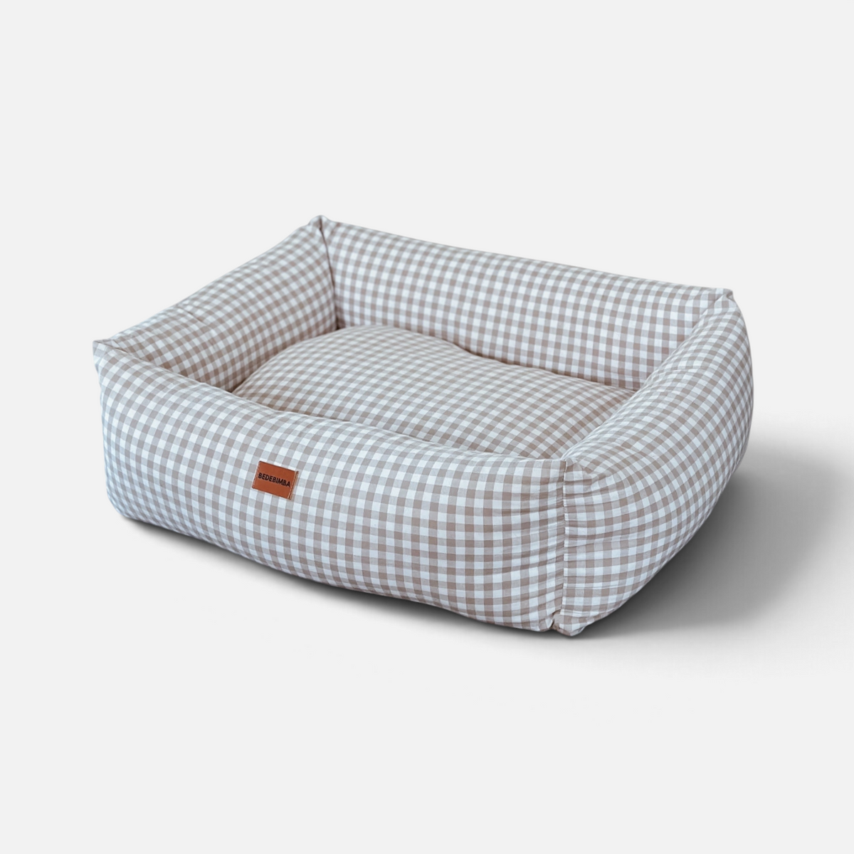 Cama para perros BIMBAS BRAND desenfundable con estampado de cuadros vichy en color beige y blanco