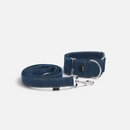 Collar martingale y correa a juego de BIMBAS BRAND en tejido denim azul con costuras reforzadas y herrajes metálicos