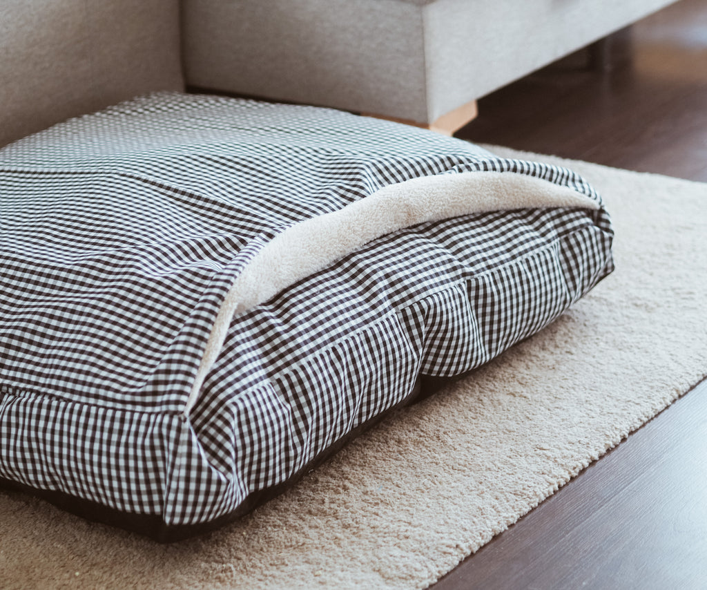 CAMA PARA PERROS DESENFUNDABLE CON MANTA