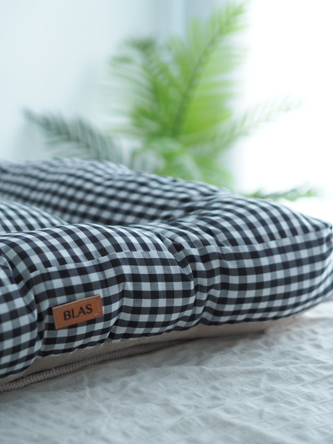 Cama para perros Vichy negro